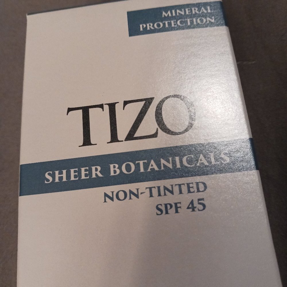 NEW!! TIZO SHEER BOTANICALS SPF 40 EXP 07/24